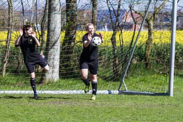 Bild 6 - Frauen SV Frisia 03 Risum Lindholm - Heider SV : Ergebnis: 8:0